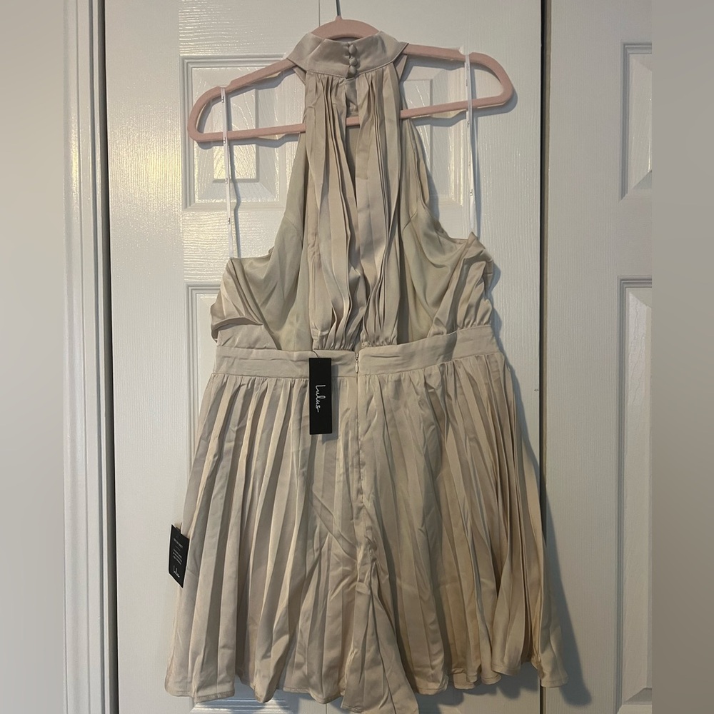 Lulu’s Cream Backless Romper - Picture 6 of 6